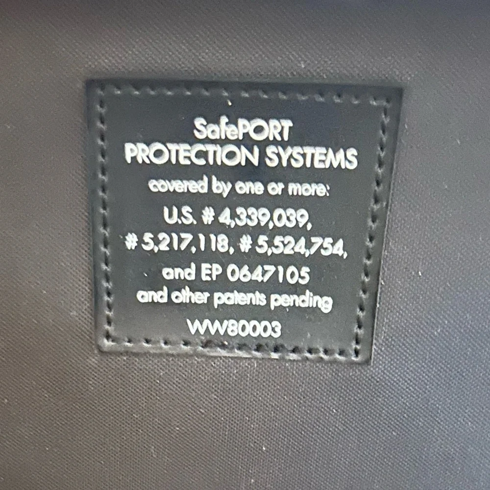 Targus SafePort Laptop Briefcase Black Messenger Work Bag